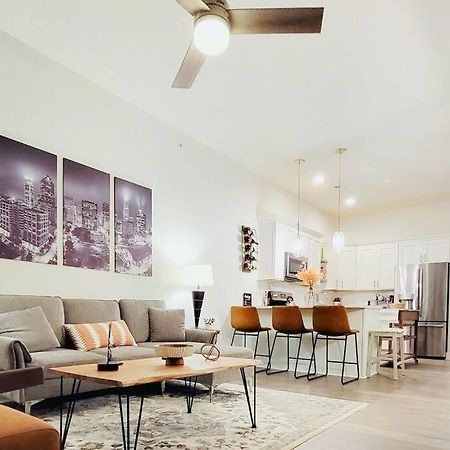 샬럿 New Stylish Getaway- 5 Mil To Uptown/3 Smart Tvs! 아파트 외부 사진